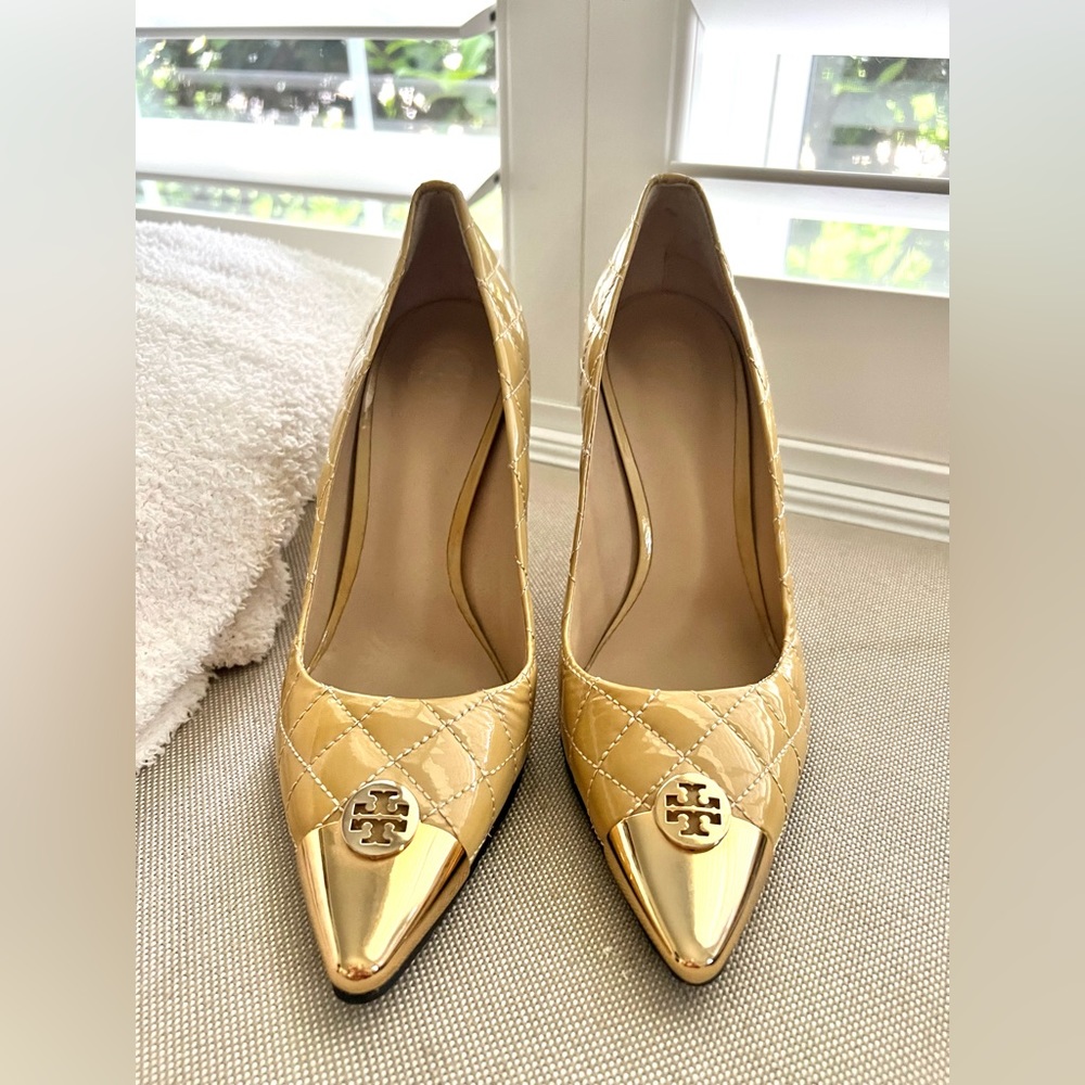 Tory Burch gold cap toe pointed heels - size 8 1/2